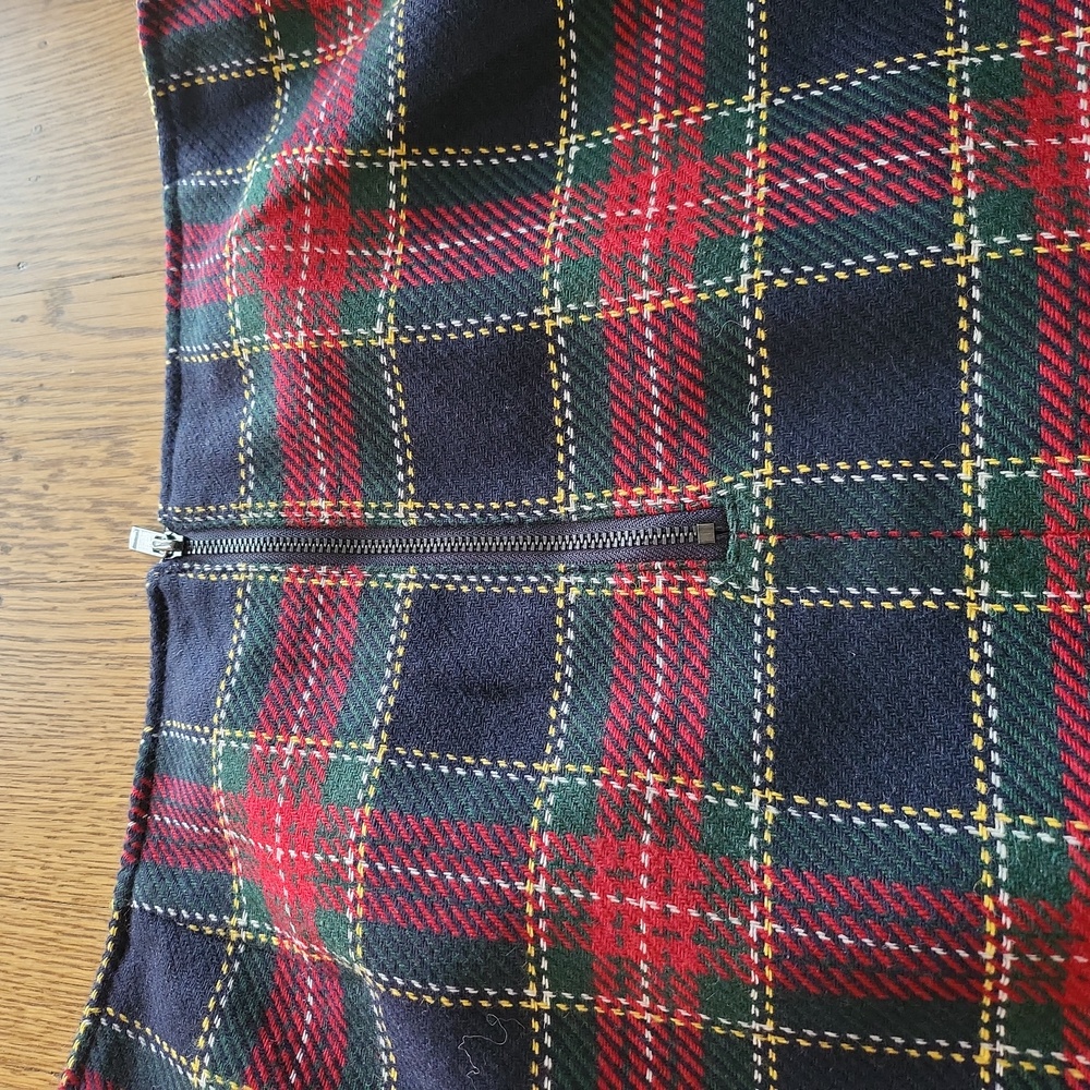 Cute Christian Berg Wool Skirt - Picture 5 of 14